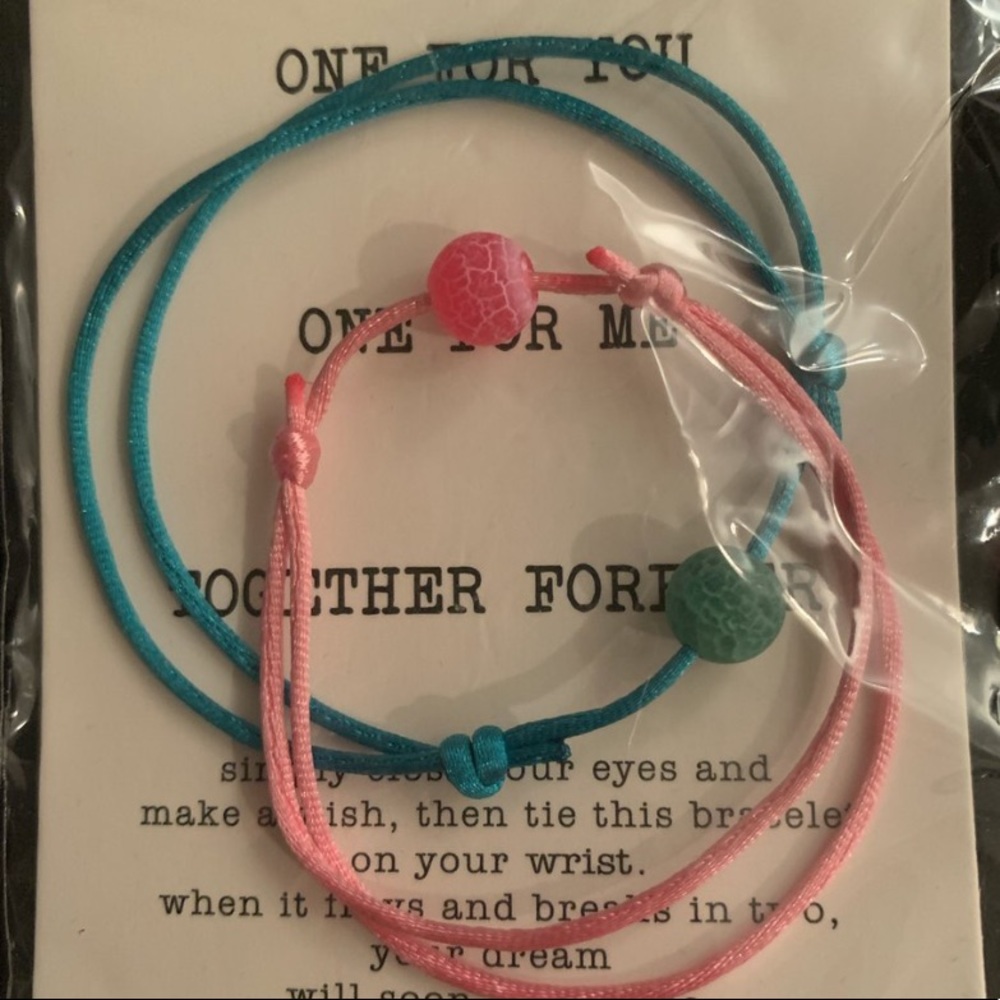Jewelry: Bracelet